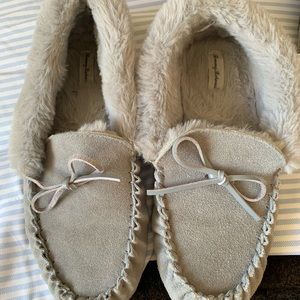 TOMMY BAHAMA SLIPPER. Women’s Size . 9